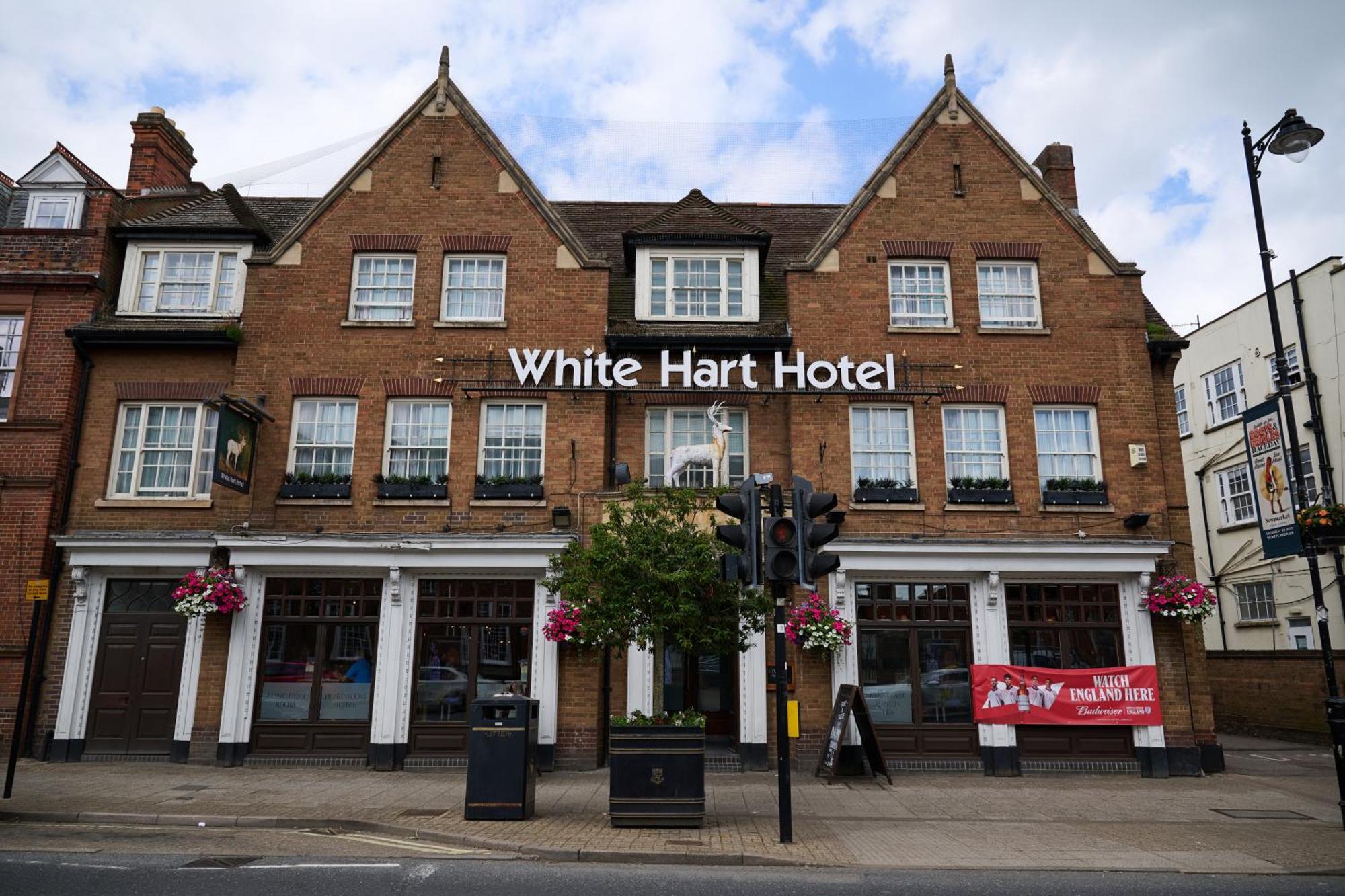 White Hart, Newmarket By Marston'S Inns מראה חיצוני תמונה